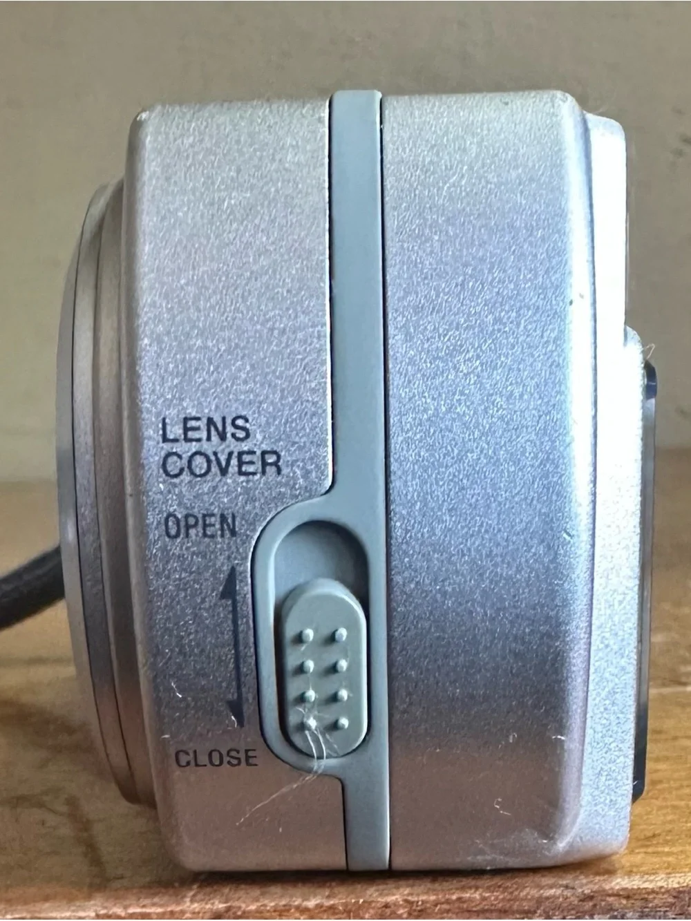 Sony Cyber-shot DSC-P3 MPEGMovieEX 2.8MP 3x Zoom Compact Digital Still Camera